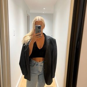 Oversized black men’s blazer